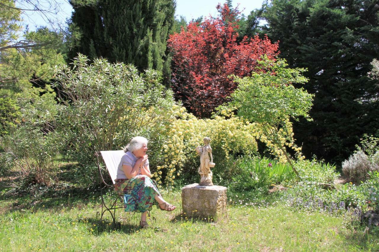 Gite Derriere Les Oliviers -Le Mas De La Cigale Bleue Caumont-sur-Durance Bagian luar foto
